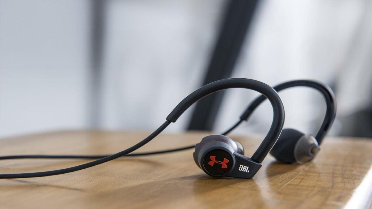 Harman сделала спортивные наушники JBL Under Armour 3 3