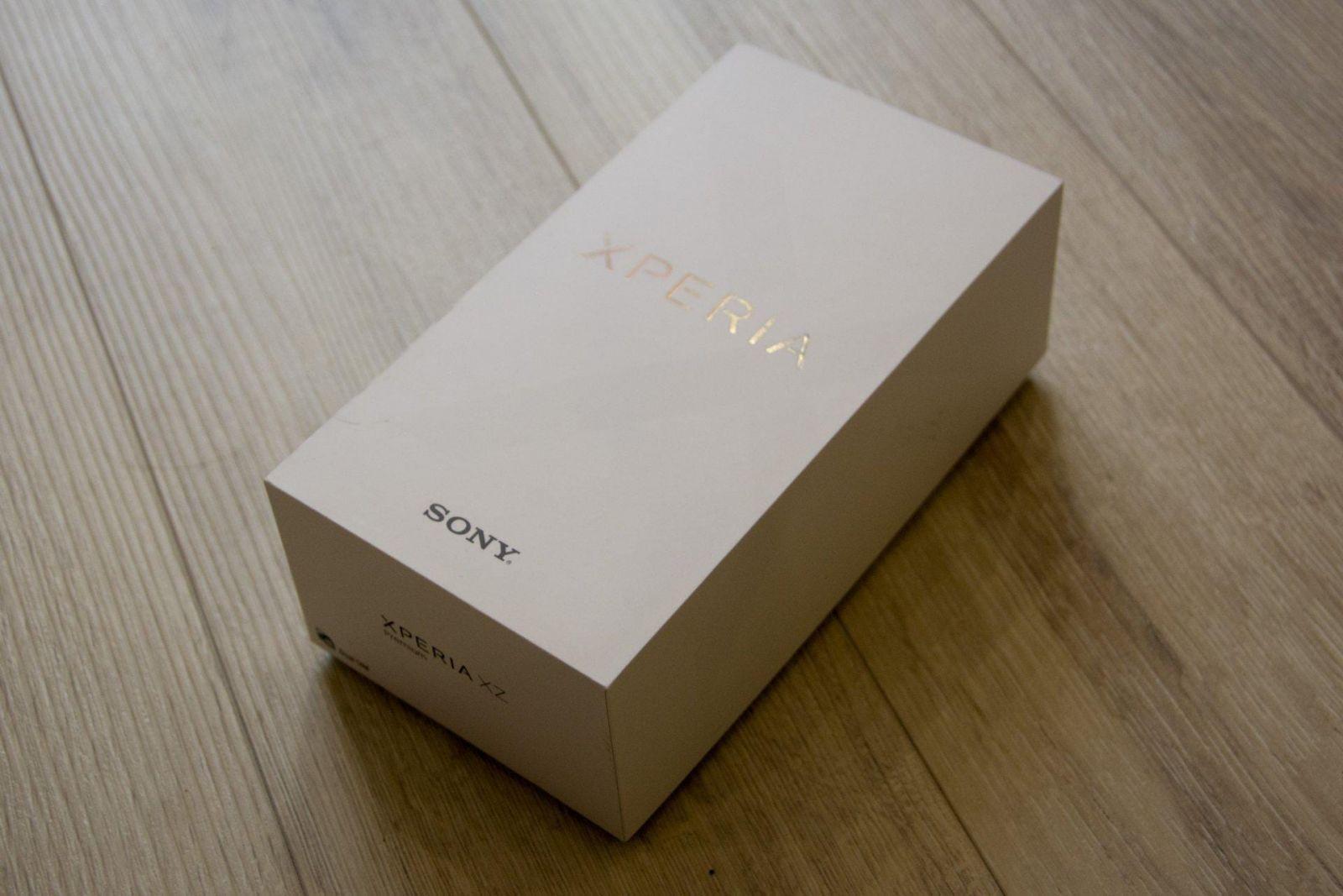 Коробка Sony Xperia XZ Premium