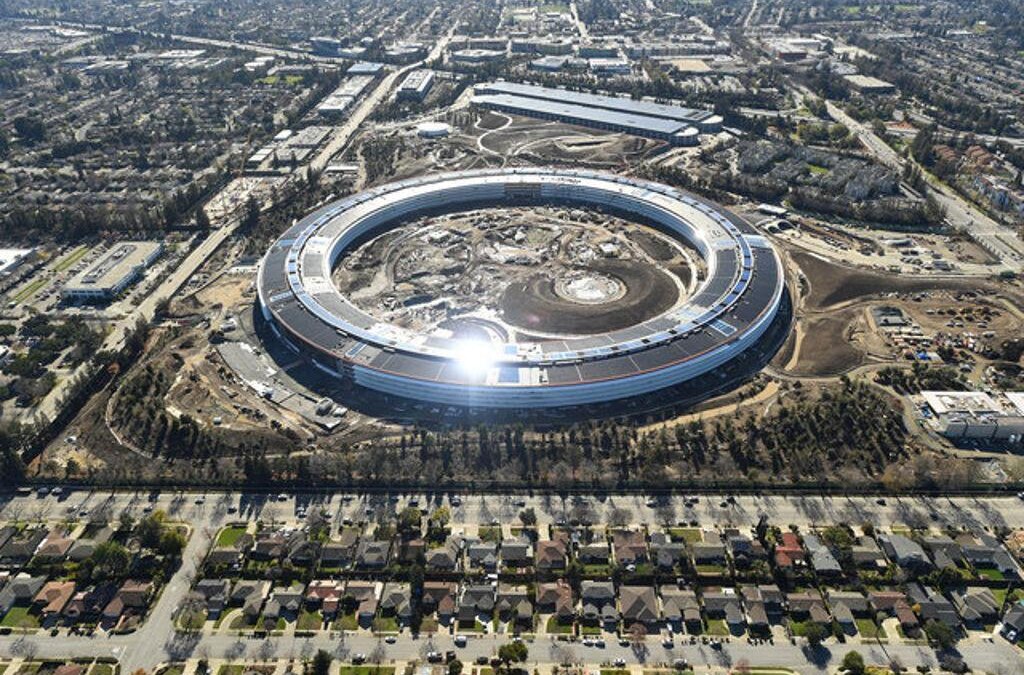 Завершается строительство нового кампуса Apple Park 3 51300261