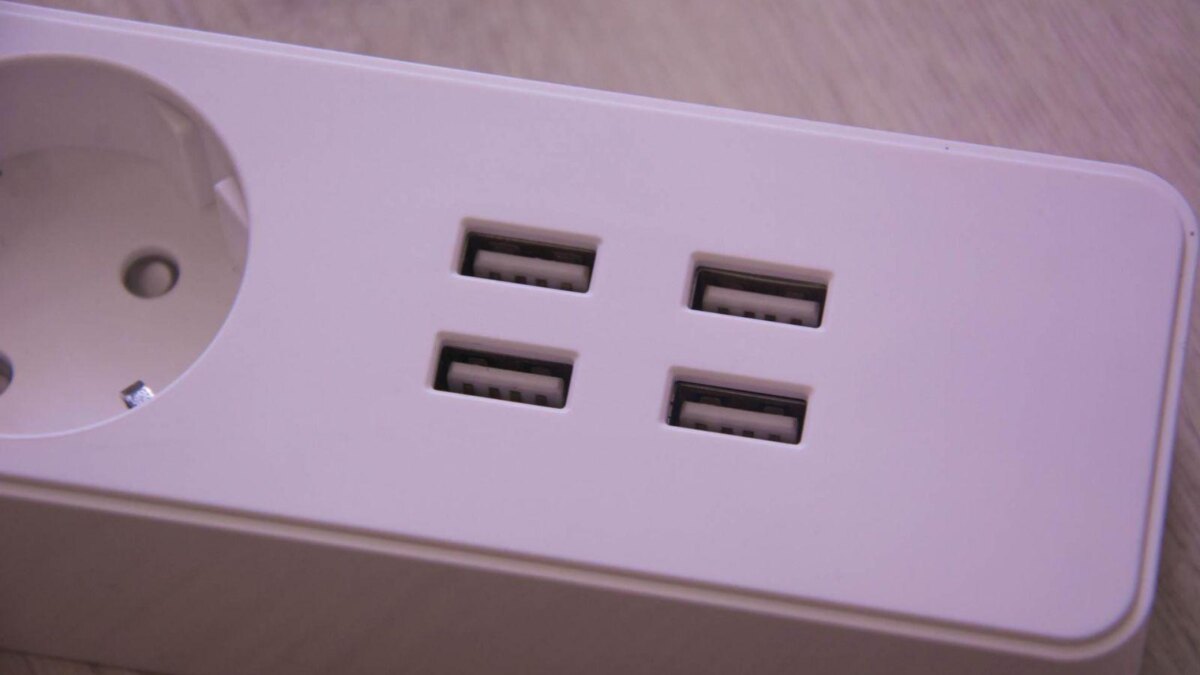 Заряжает! Обзор сетевого фильтра Orico OSC-4A4U 15 DSC 3990