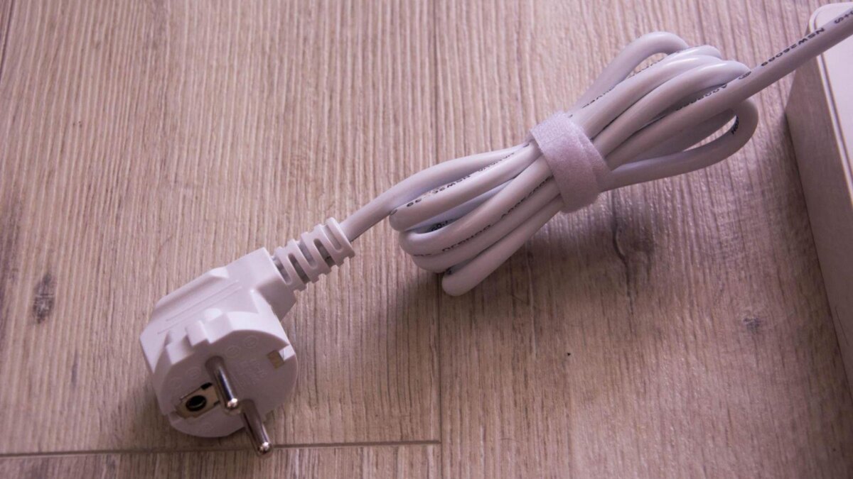 Заряжает! Обзор сетевого фильтра Orico OSC-4A4U 14 DSC 3992