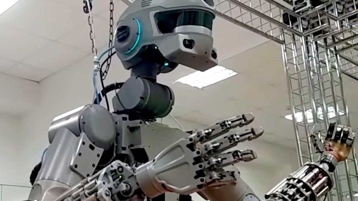 5 особенностей разработки российского робота Фёдора 9