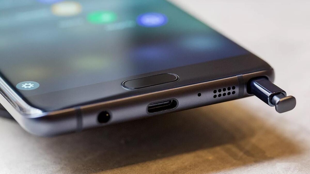 Samsung выпустит первый в мире смартфон с алкотестером 3 2 1