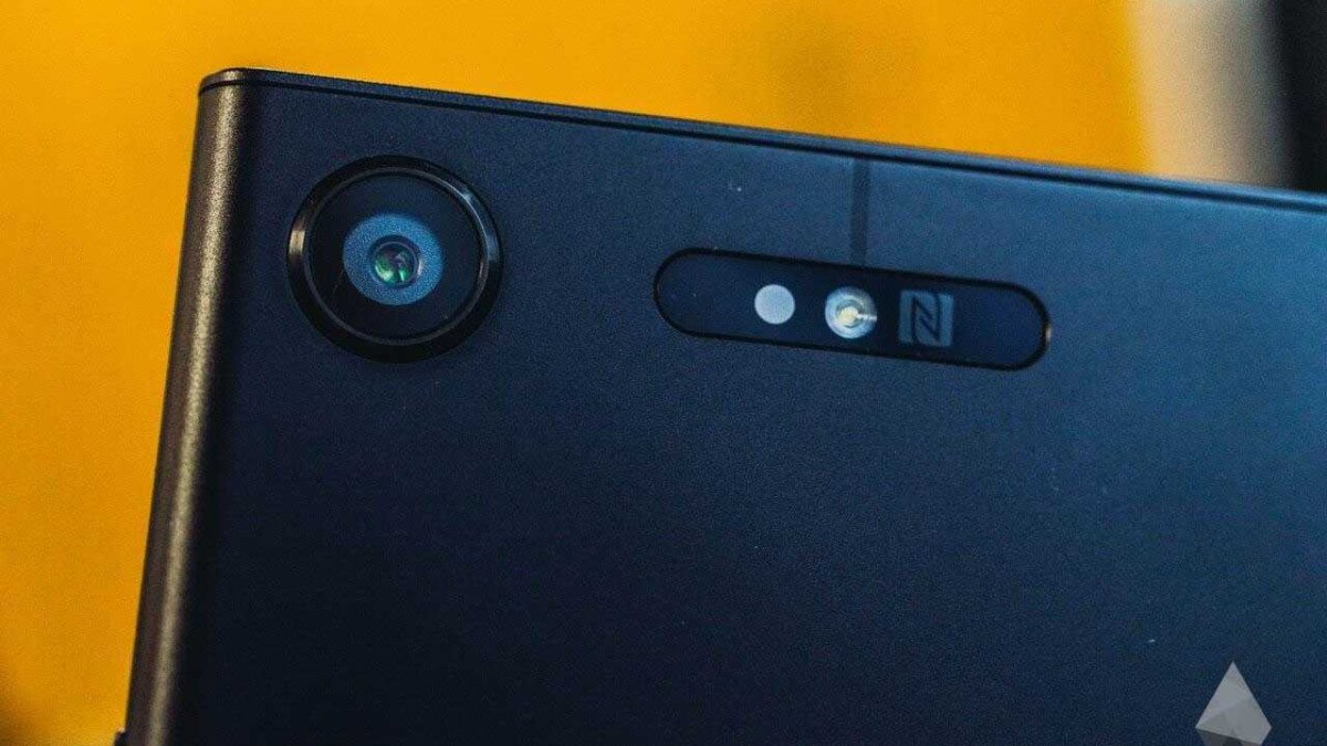 Камера и вспышка Sony Xperia XZ1 Камера и вспышка Sony Xperia XZ1