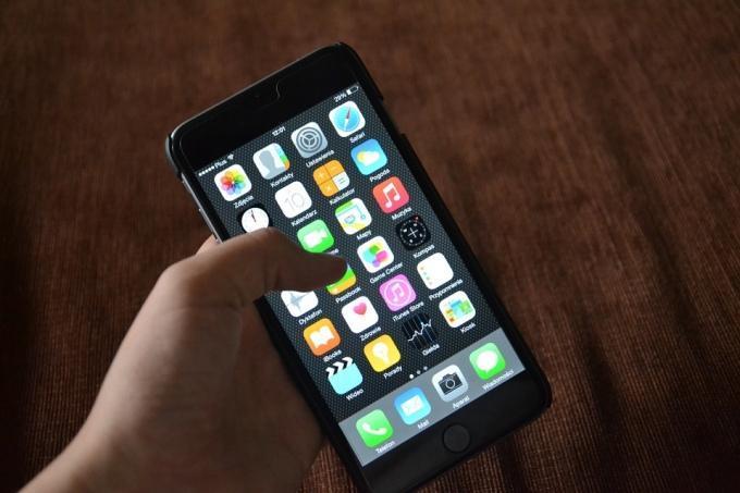 Apple представит сразу 3 новых iPhone 12 сентября (680)