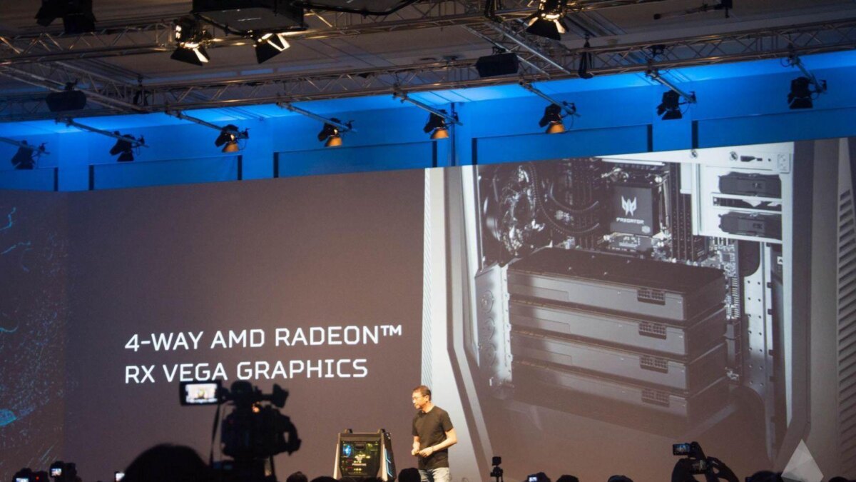 Презентация игрового компьютера Acer Predator Orion 9000 на сцене