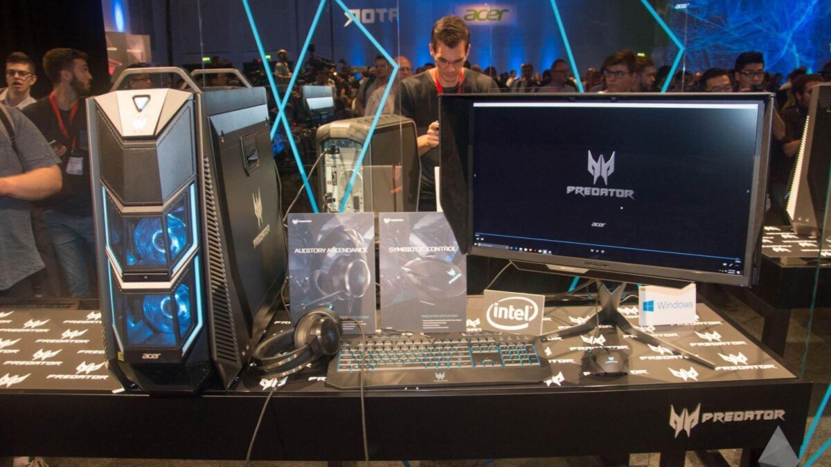 Игровой компьютер Acer Predator Orion 9000 с крупным корпусом и подсветкой
