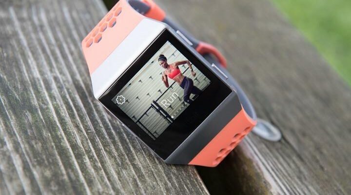 Fitbit представил свои первые умные часы Ionic (Fitbit Ionic Running Start Sports thumb)