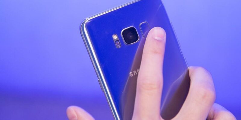 Samsung изменит место сканера отпечатков пальцев только в Galaxy Note 9 (https 2F2Fblueprint api production.s3.amazonaws.com2Fuploads2Fcard2Fimage2F4291512F165ee29a a1d6 4da1 8e00 a6de61a9ac35)