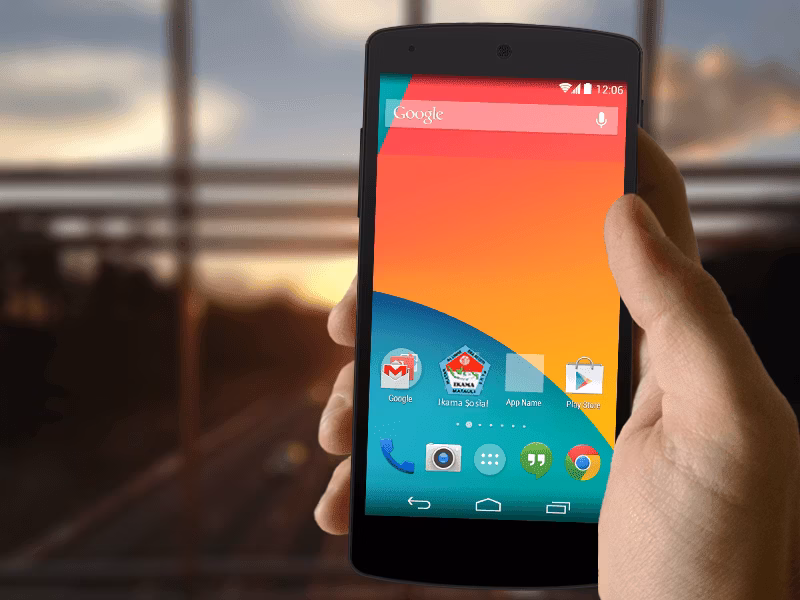 Google-контакты теперь можно установить на любой смартфон 2 nexus 5 in hand