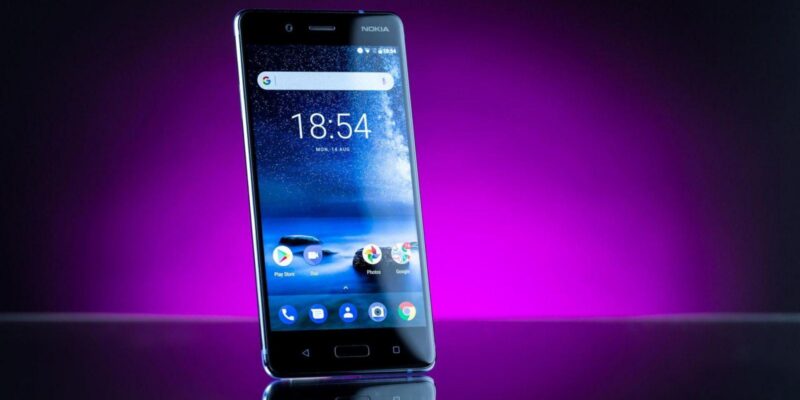 Nokia выпустила свой первый смартфон на Android (nokia 8 flagship product photos hero 8)