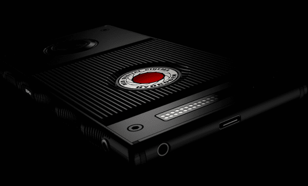 RED показала смартфон с "голографическим" дисплеем (50d61a860743c165d9fe599f41ef6d16)