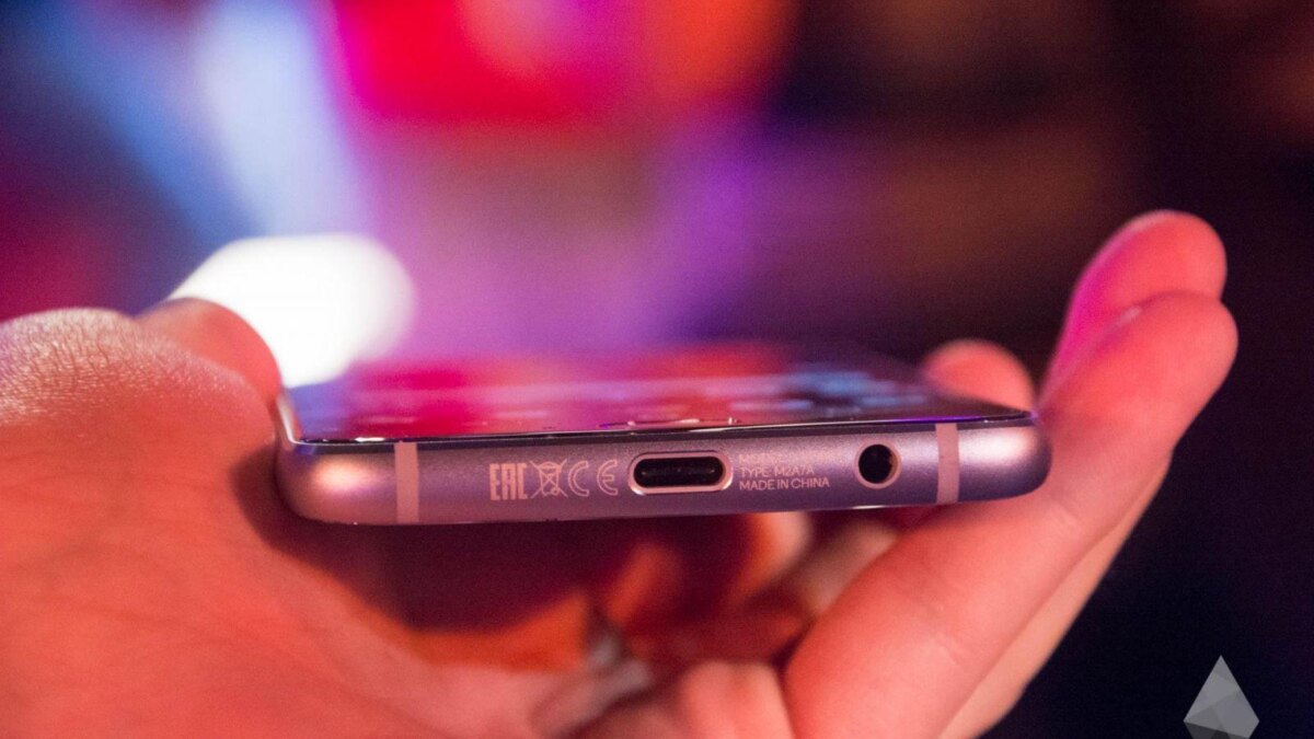 "Живые" фото Moto X4 с IFA 2017 10 DSC 4710