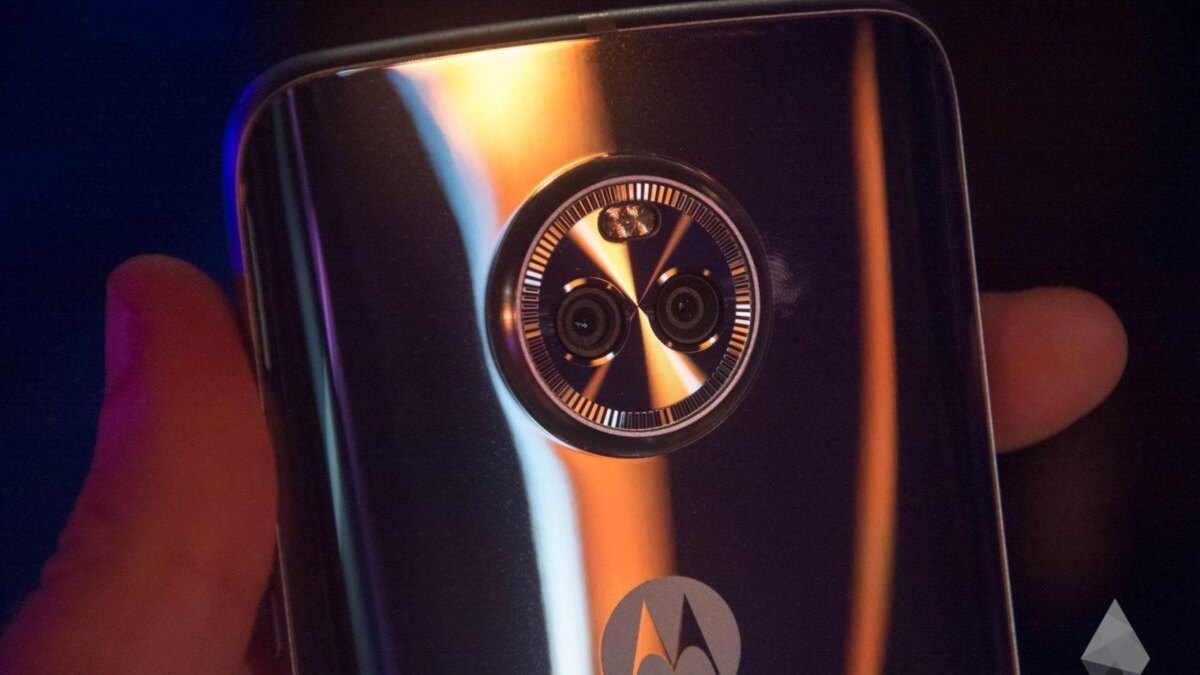 "Живые" фото Moto X4 с IFA 2017 9 DSC 4721