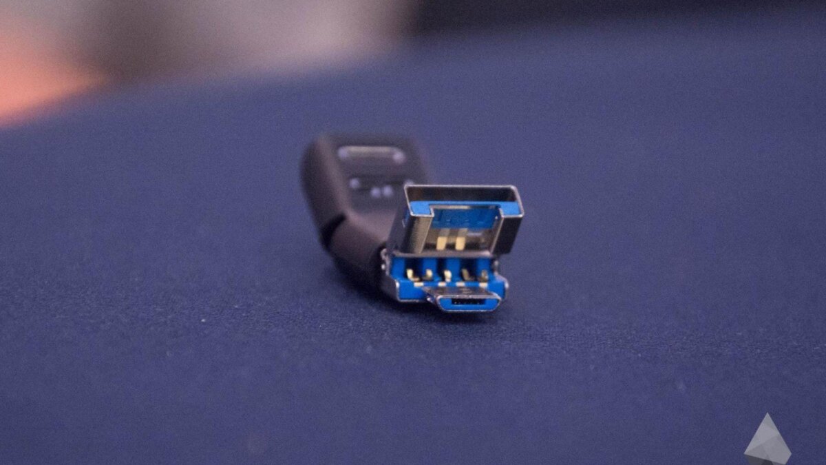USB-C и microUSB порт флешки для смартфонов