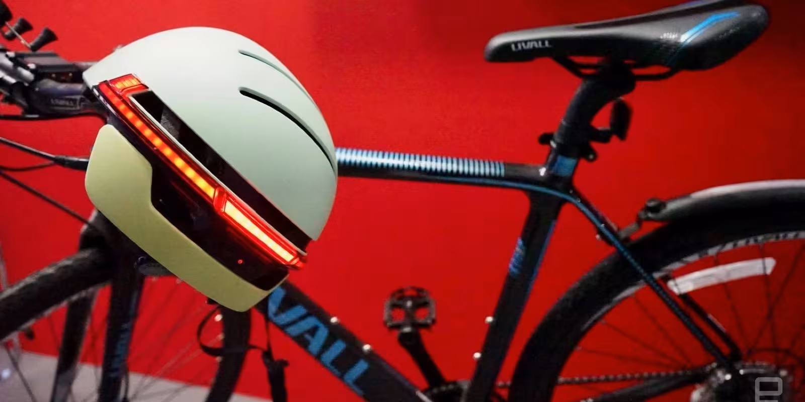 IFA 2017. Livell показала велошлем в стиле Робокопа 2 helmetphonelede