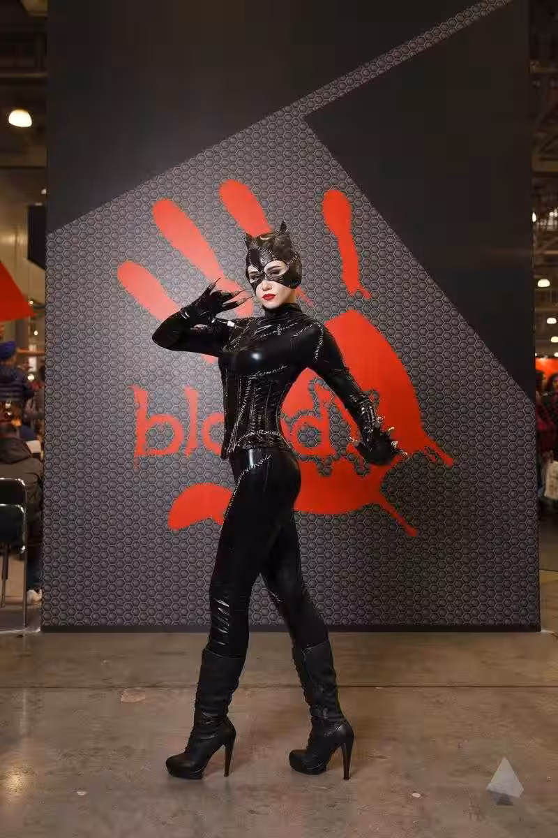 18+ Самый необычный косплей на ИгроМир 2017 и Comic Con. Часть 1 46 Cosplay 99 of 109