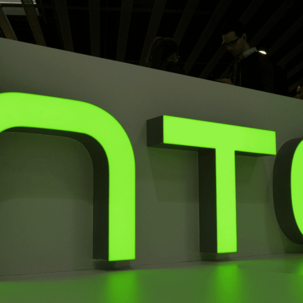 HTC U11 Plus показался на рендере (HTC logo1)