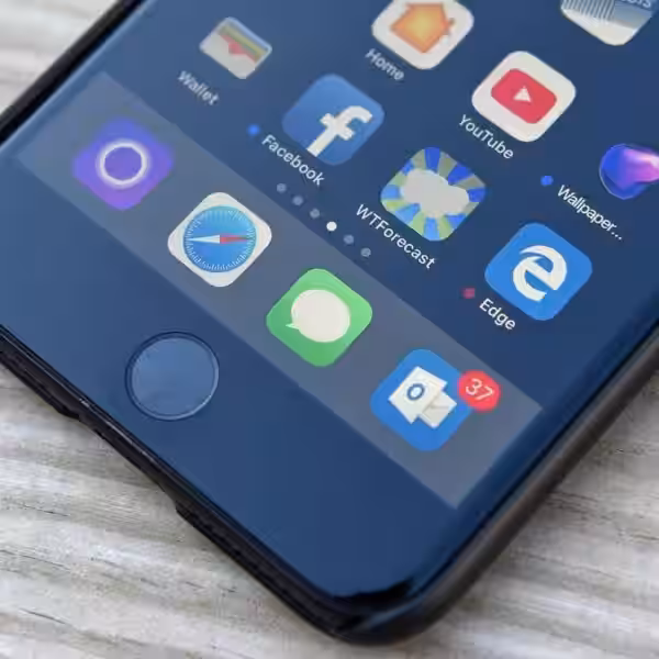 Microsoft Edge logo iphone 0