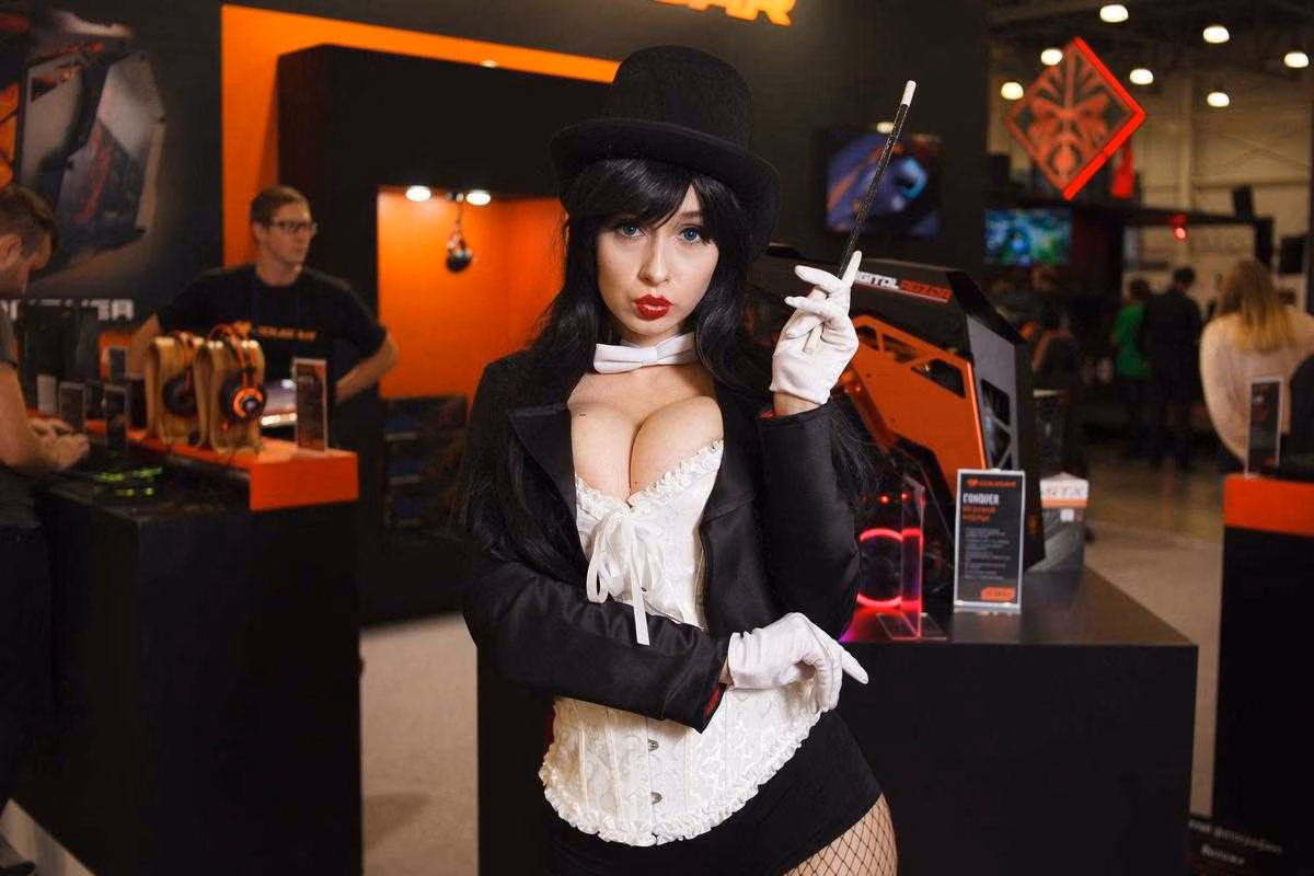 18+ Самый необычный косплей на ИгроМир 2017 и Comic Con. Часть 2 36 fotoezh 3