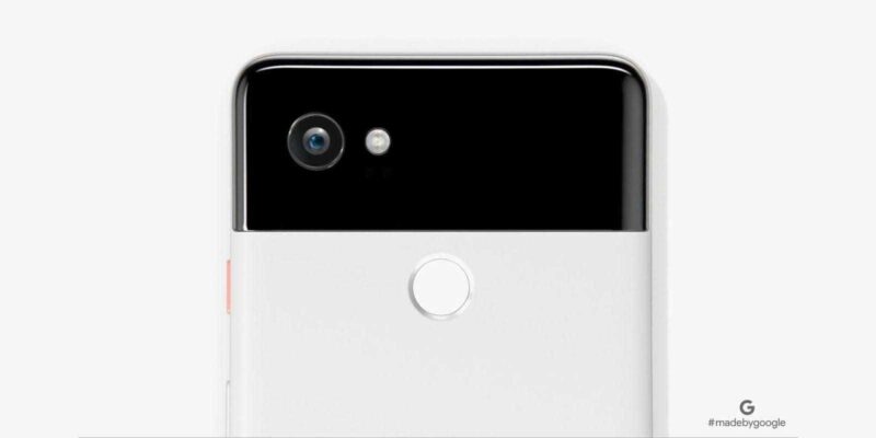Pixel 2 и Pixel 2 XL стали первыми смартфонами с eSIM (google pixel 2 xl closeup)