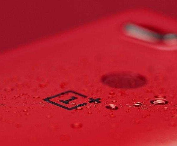 OnePlus представила эксклюзивную версию 5T (OnePlus 5T Lava Red 5)