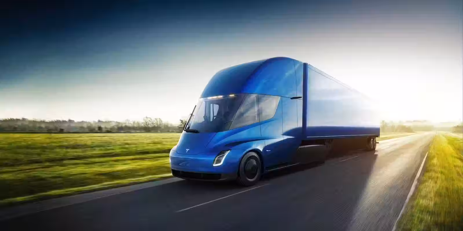 Budweiser сделала крупные заказ на грузовики Tesla Semi 2 semi front 34 blue