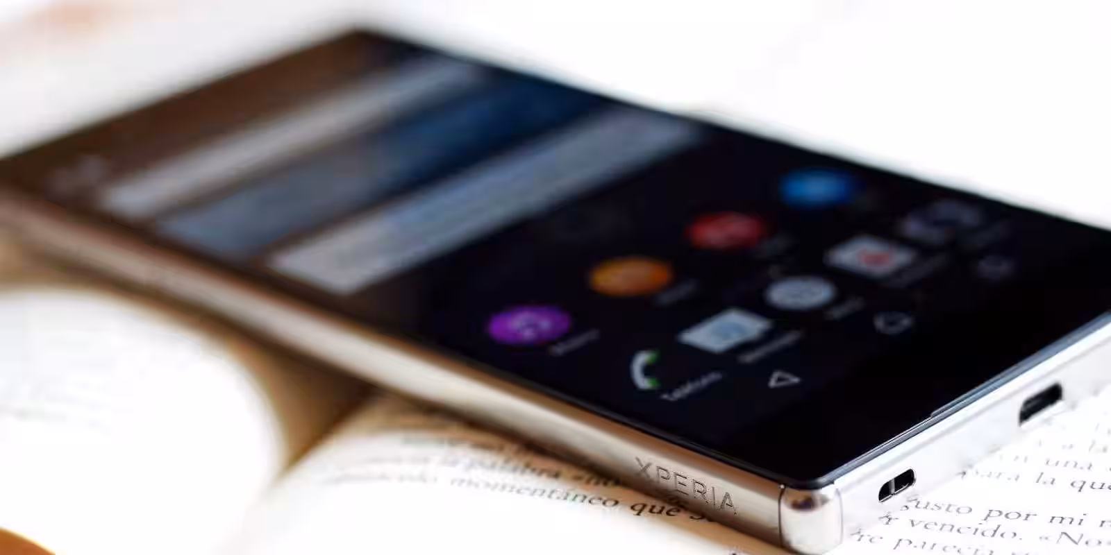 Слухи. Sony готовит смартфон Xperia XZ2 Pro с дисплеем 18:9 2 Frontal Sony Xperia Z5 Premium