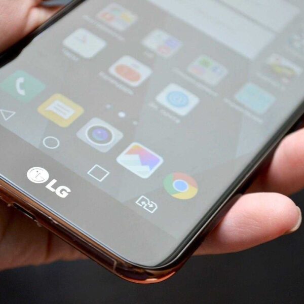 MWC 2018. LG представила смартфоны K10 2018 и K8 2018 (LG K10 2018 3)