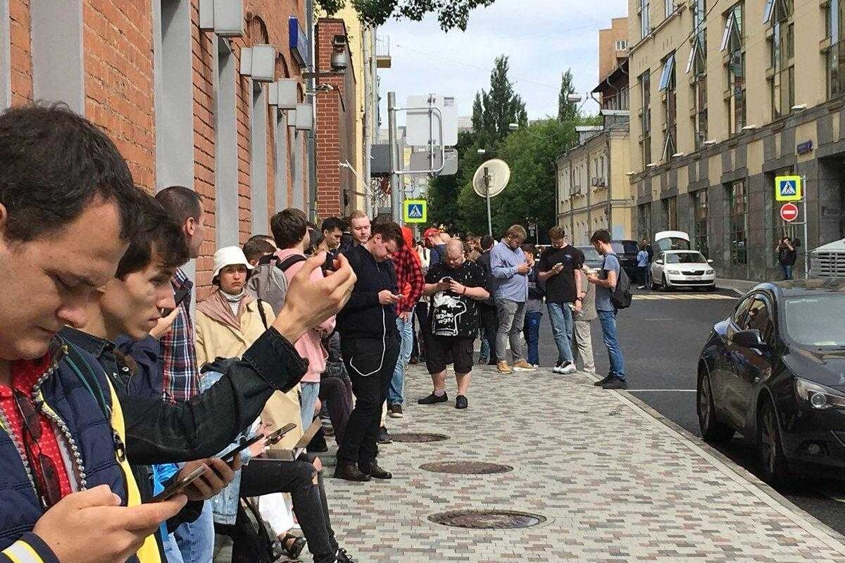 За умной колонкой Яндекс.Станция выстроилась очередь 2 DhuV XIVMAAcEYI