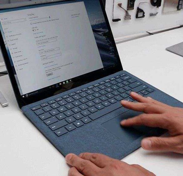 Слухи: Microsoft’s Surface Laptop 2 может выйти в черном цвете (1497888974 programmnoe obespechenie microsoft surface laptop 2017)