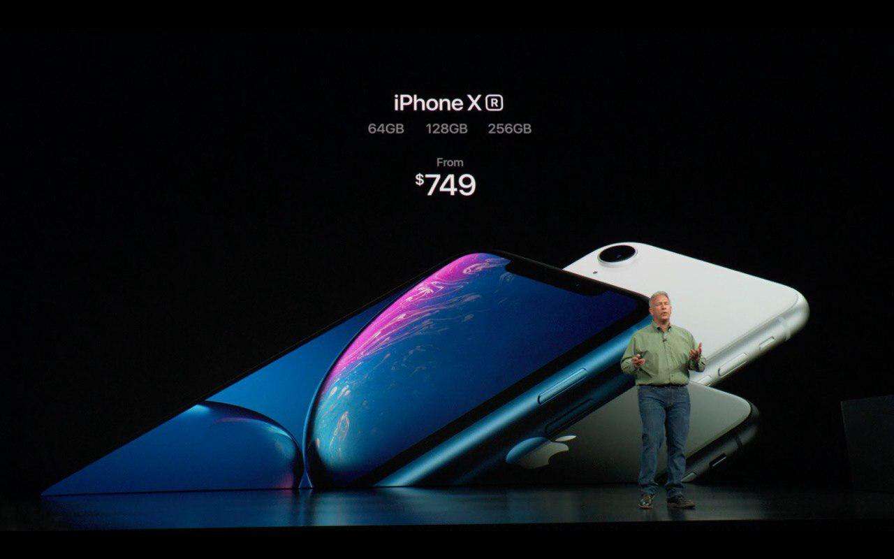 Apple выпустила iPhone XR (16)