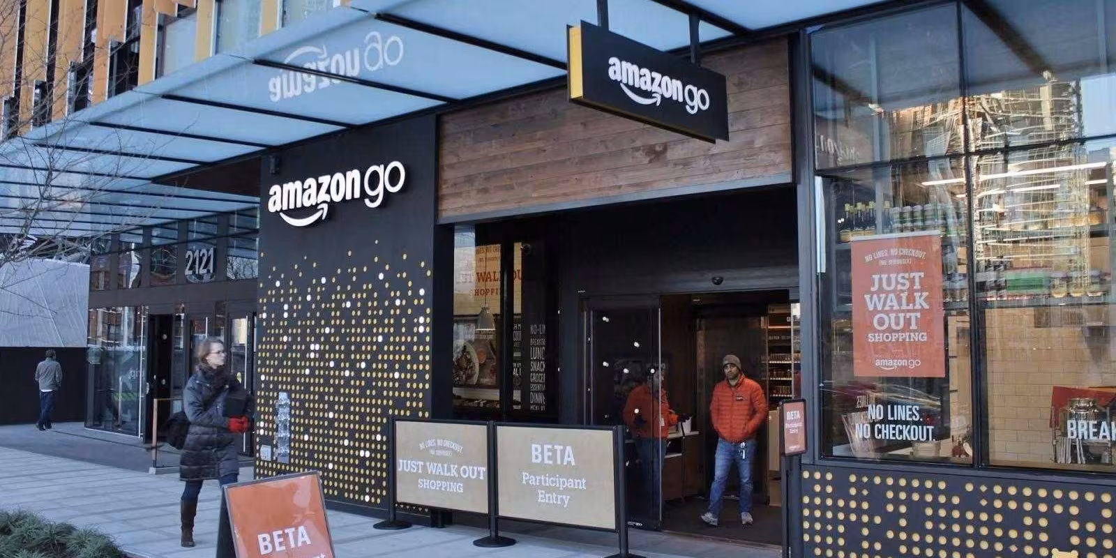 Amazon открыл в Чикаго магазин без кассиров 2 amazon go in seattle december 2016