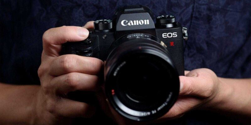 Canon выпустила беззеркальную полнокадровую камеру EOS R (canon eos r mockup)