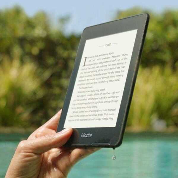 Amazon представил водонепроницаемую электронную книгу (kindle paperwhite lifestyle image 1.0)