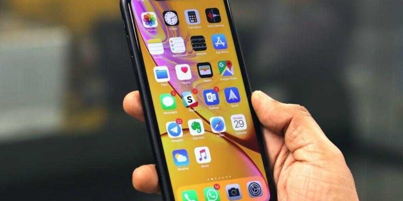Apple сокращает производство новых iPhone (apple iphone xr review 1024 768)