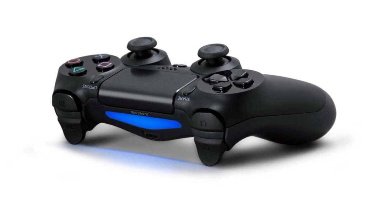 Джойстик PlayStation DualShock 4 с подсветкой с угла камеры