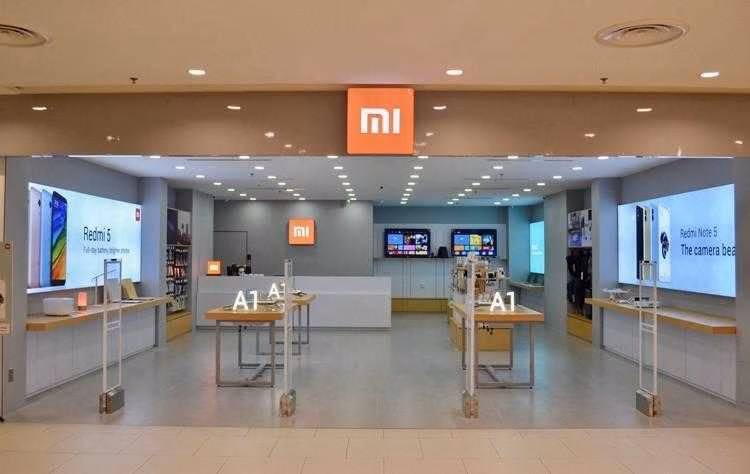 Xiaomi выпустит роутер со слотом для SIM-карты 2 router1