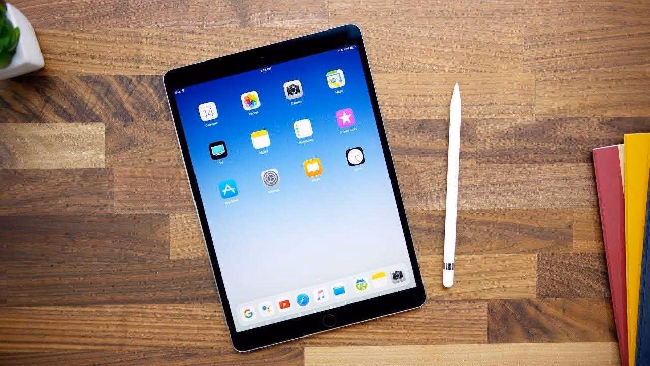 Слух: Apple планирует выпустить обновленный iPad mini 1 maxresdefault 2 1