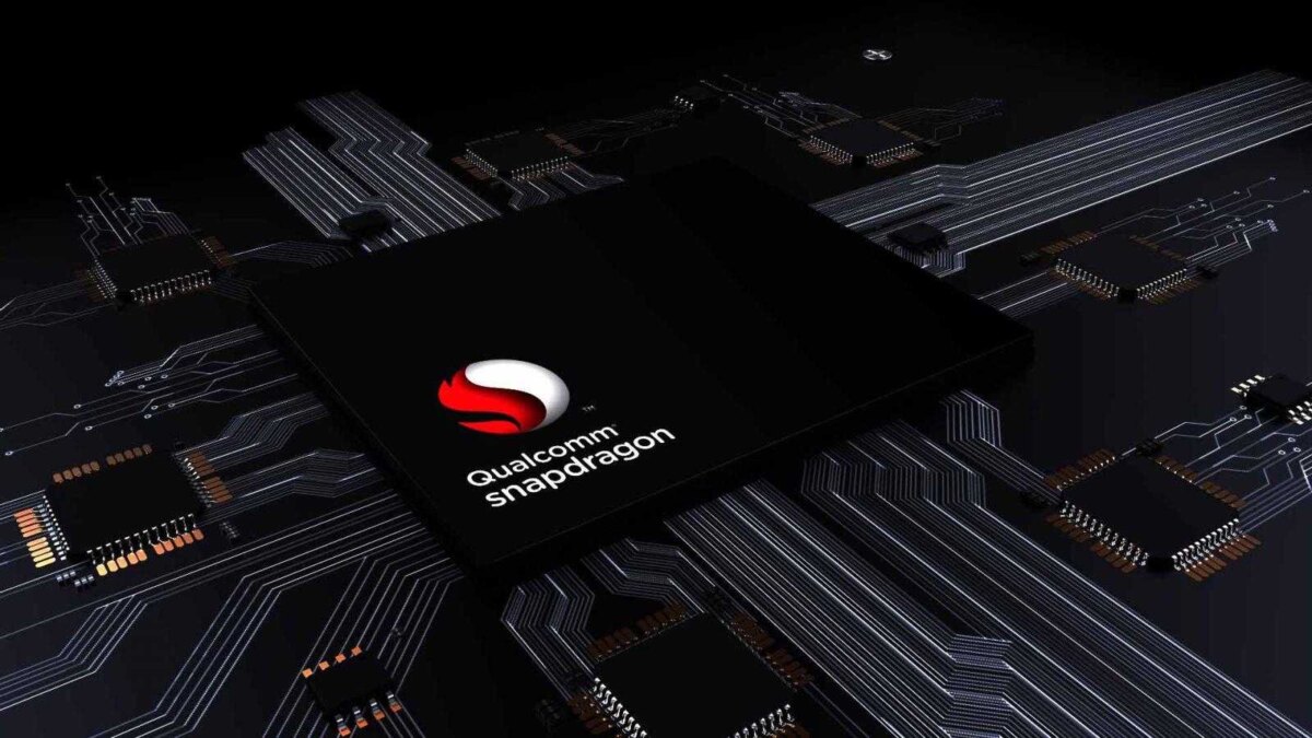 Модем Qualcomm Snapdragon X55 5G на плате с чипами