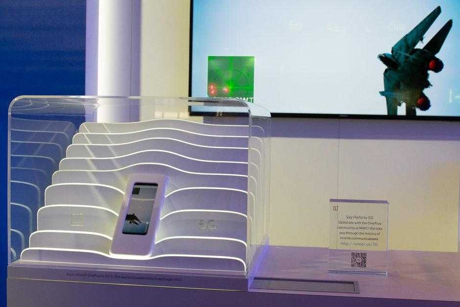 5G prototype phones at MWC