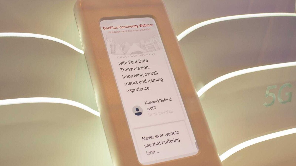 5G prototype phones at MWC 3