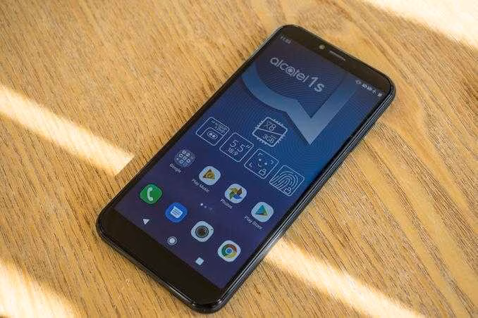 MWC 2019. TCL выпустила Alcatel 1S — 5,5-дюймовый IPS-смартфон 5