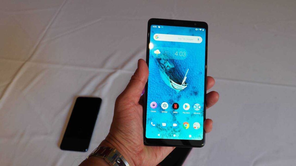 MWC 2019. Lenovo представила Tab V7. Смартфон, мечтающий стать планшетом 1 P2240958 1280x720 1