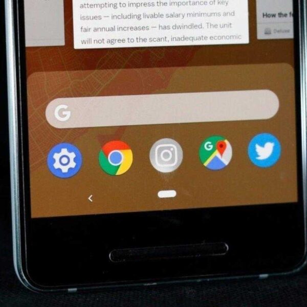 Google экспериментирует с темной темой для Chrome на смартфонах (dims 8 e1549794640959)