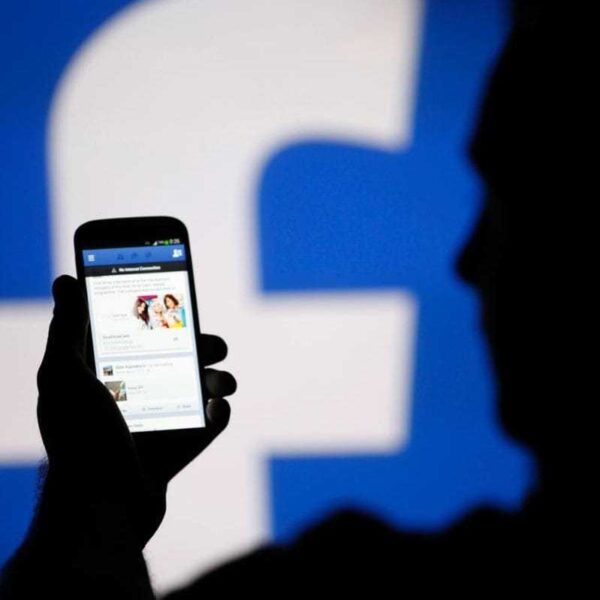 Facebook введет функцию "Очистить историю" в течение этого года (facebook)