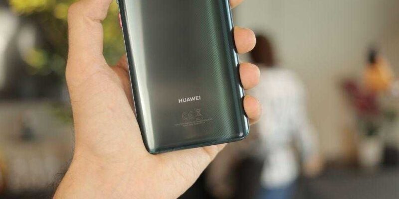 Huawei может выпустить смартфон с выдвижной камерой (84nfgeohcncfdkc6um43yw 970 80)