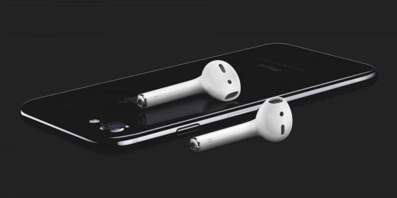 Будущие iPhone смогут воспроизводить музыку на двух Bluetooth-устройствах одновременно (airpods iphone 7 apple)