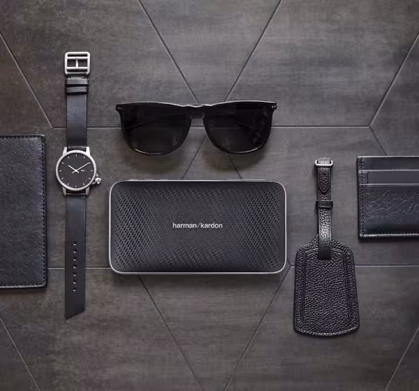 hk esquire mini2 black lifestyle02