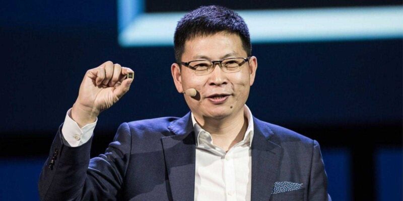 Глава Huawei заявил, что у Samsung Galaxy Fold плохой дизайн (huawei ceo richard yu)